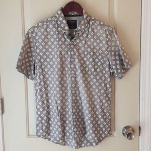 Level Ten short sleeve button up shirt